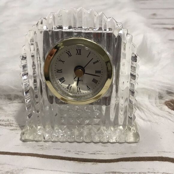 Crystal Glass Desk Clock Mantle Quartz Movement - Picture 6 of 8
